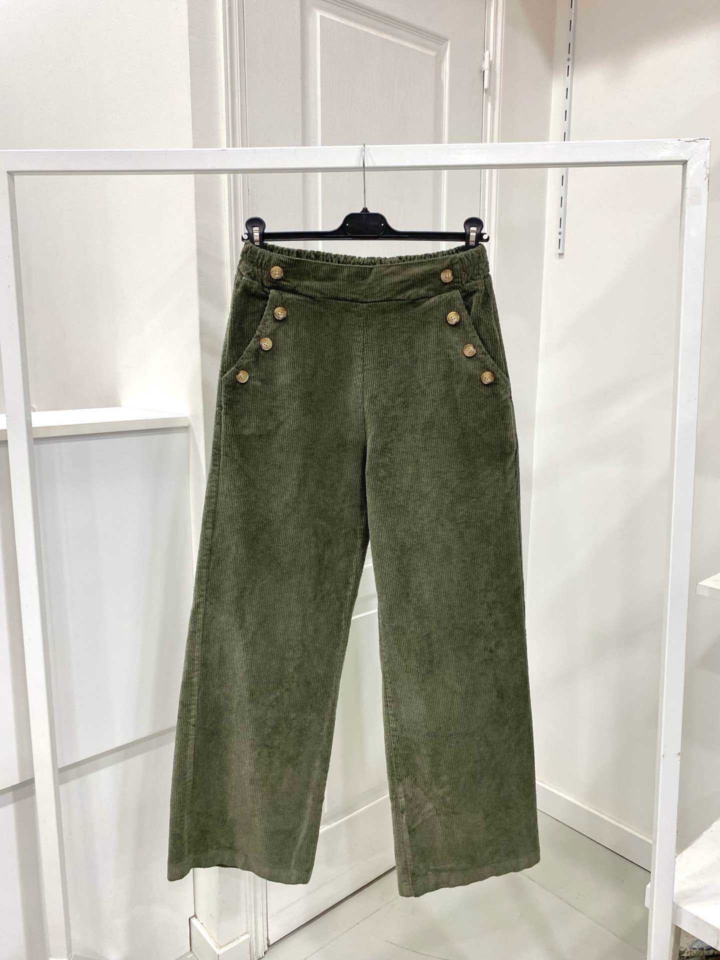 Hose Corduroy Button