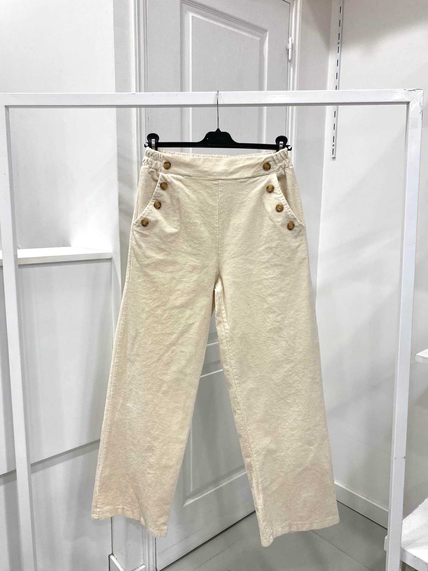 Hose Corduroy Button